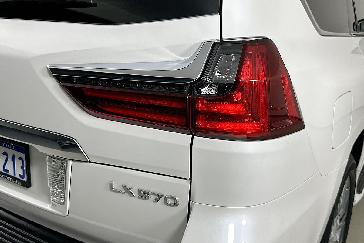 2017 Lexus LX570  URJ201R FACELIFT