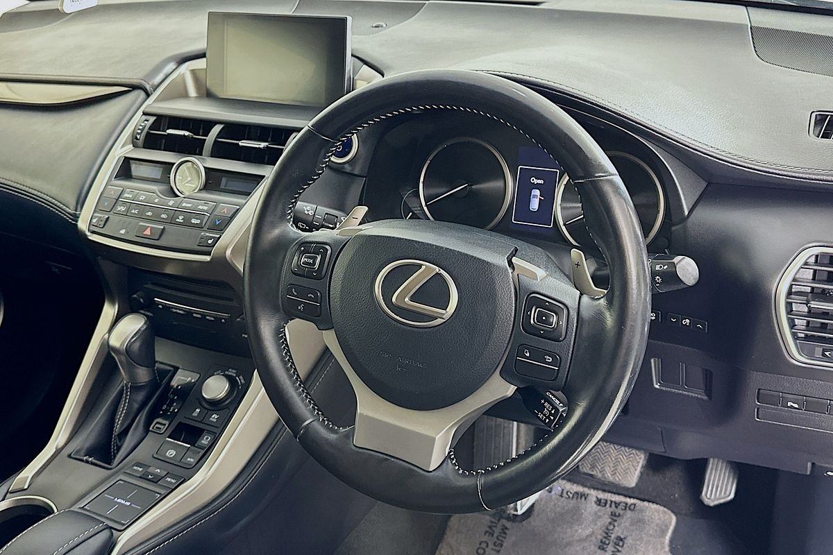2016 Lexus NX300h LUXURY HYBRID (FWD) AYZ10R