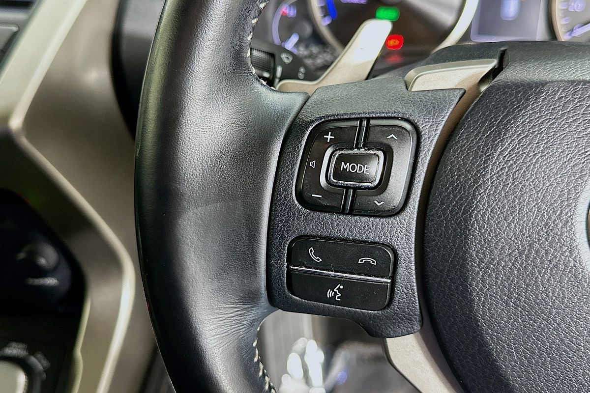 2016 Lexus NX300h LUXURY HYBRID (FWD) AYZ10R