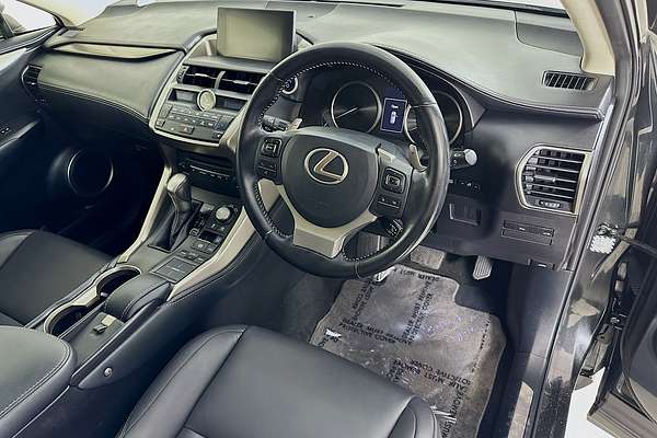2016 Lexus NX300h LUXURY HYBRID (FWD) AYZ10R