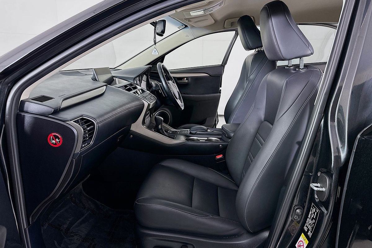 2016 Lexus NX300h LUXURY HYBRID (FWD) AYZ10R