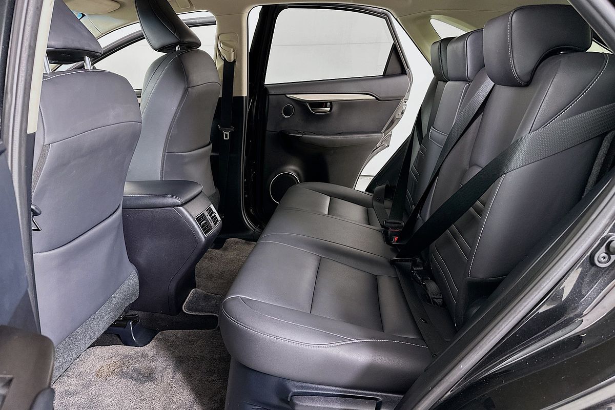2016 Lexus NX300h LUXURY HYBRID (FWD) AYZ10R
