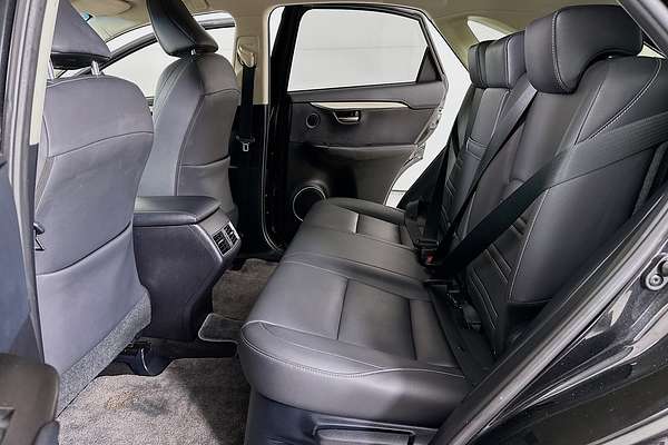 2016 Lexus NX300h LUXURY HYBRID (FWD) AYZ10R