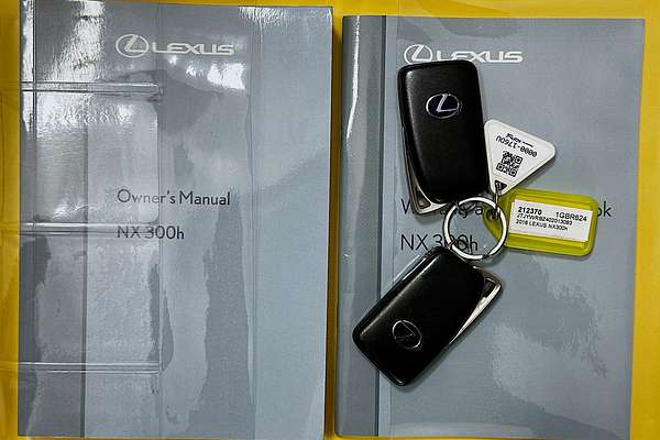 2016 Lexus NX300h LUXURY HYBRID (FWD) AYZ10R