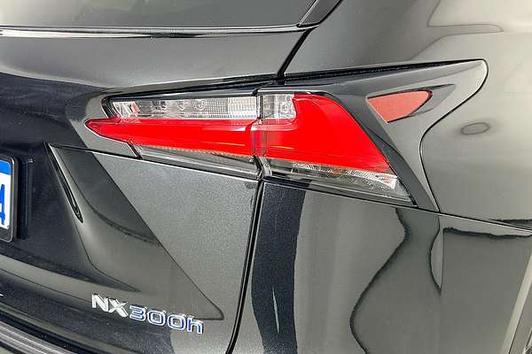 2016 Lexus NX300h LUXURY HYBRID (FWD) AYZ10R