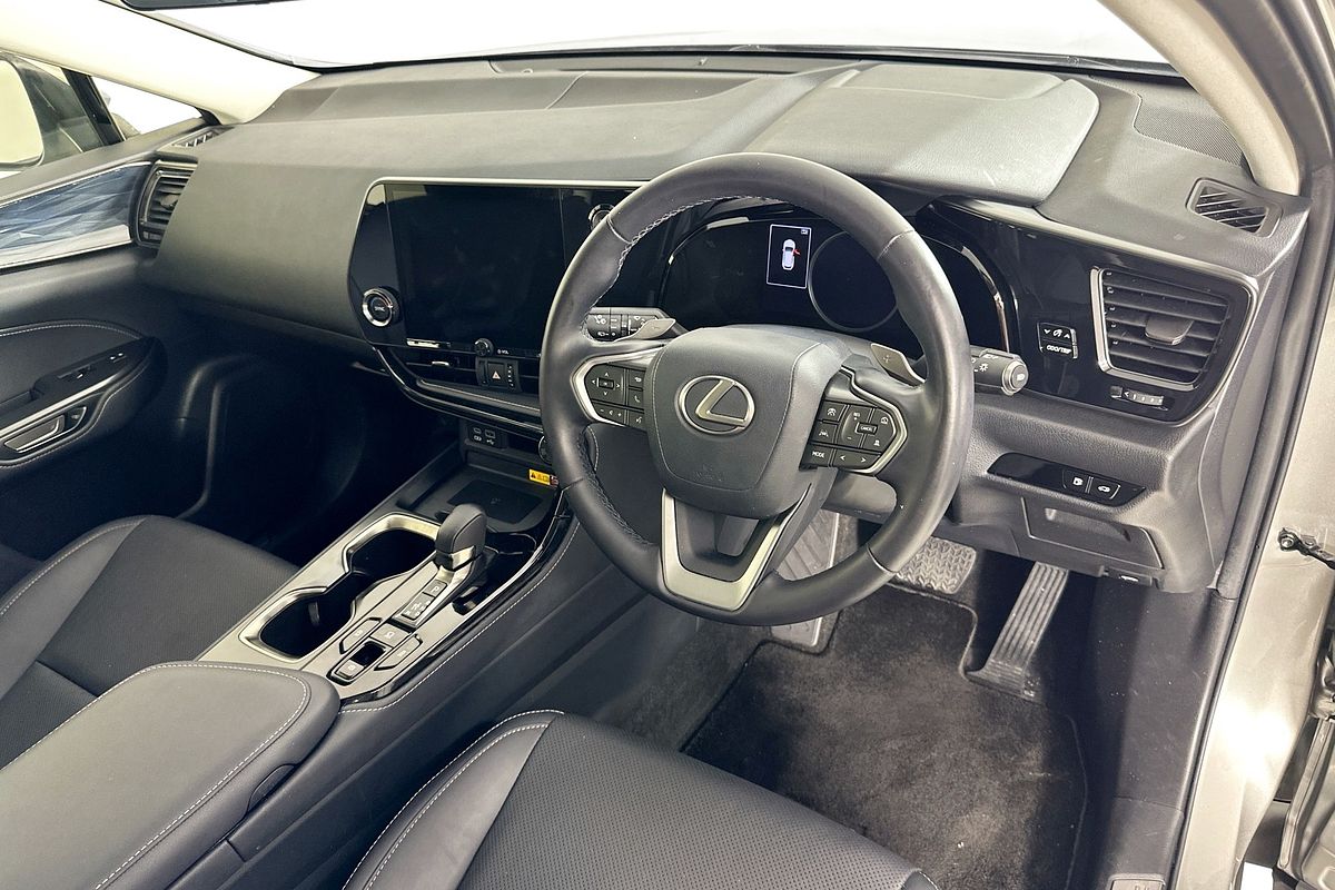 2022 Lexus NX250 2WD + ENHANCEMENT PACK AAZA20R