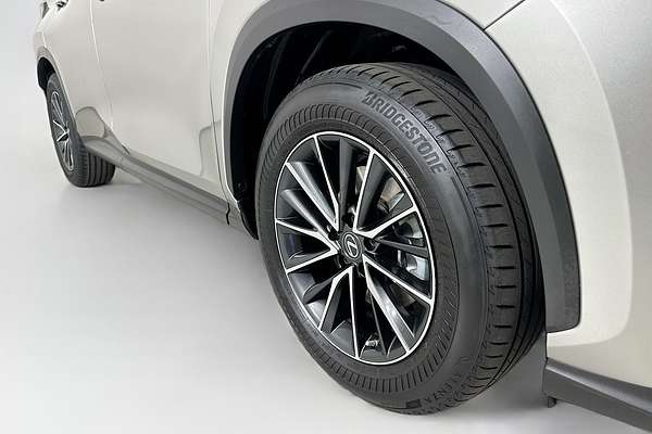 2022 Lexus NX250 2WD + ENHANCEMENT PACK AAZA20R