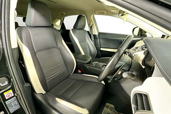 2019 Lexus NX300 LUXURY (FWD) AGZ10R