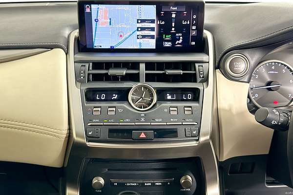 2019 Lexus NX300 LUXURY (FWD) AGZ10R