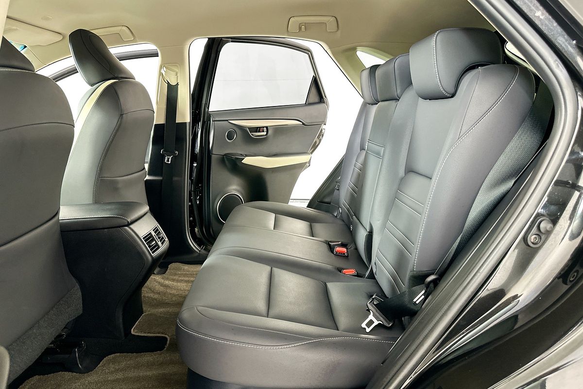 2019 Lexus NX300 LUXURY (FWD) AGZ10R