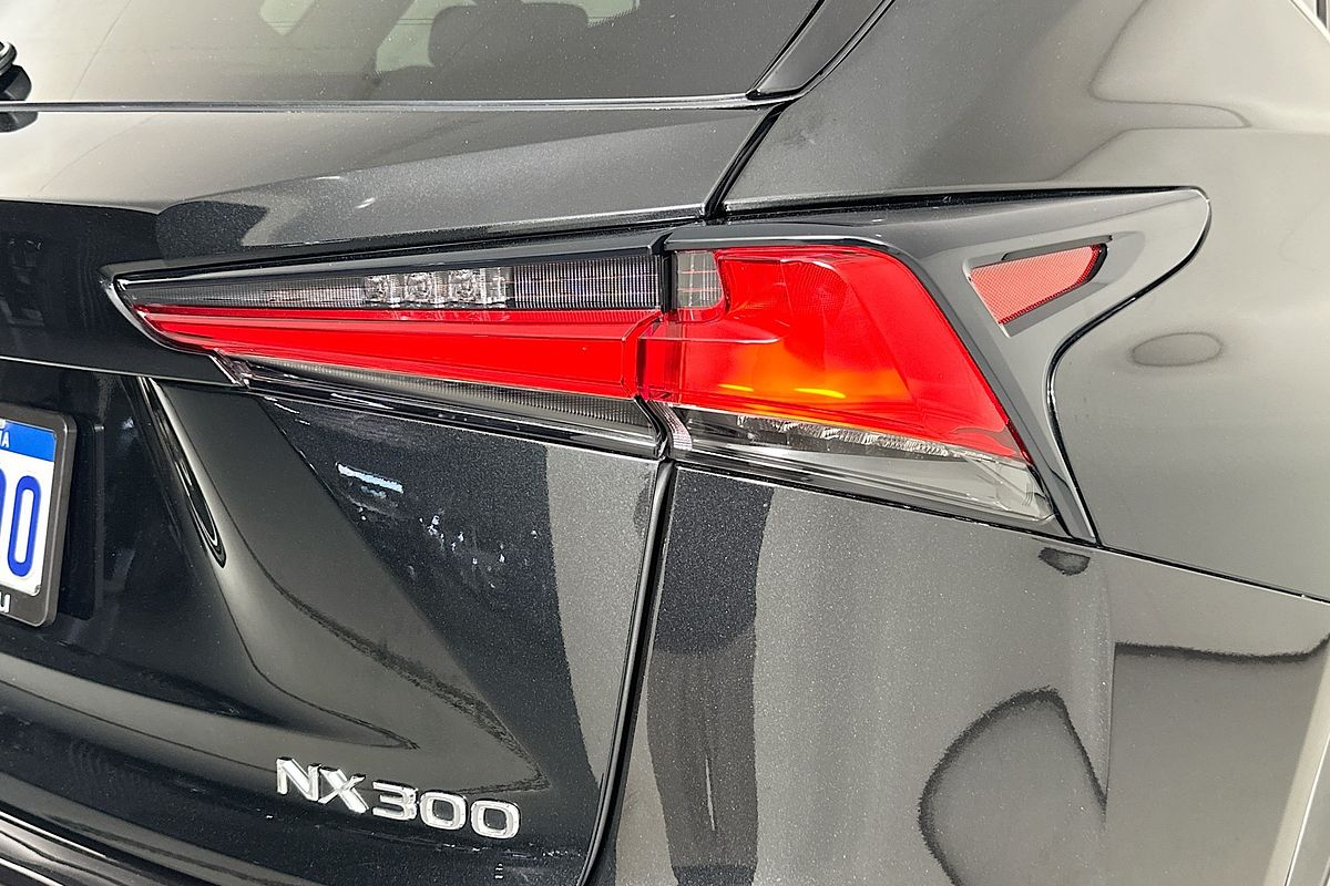 2019 Lexus NX300 LUXURY (FWD) AGZ10R
