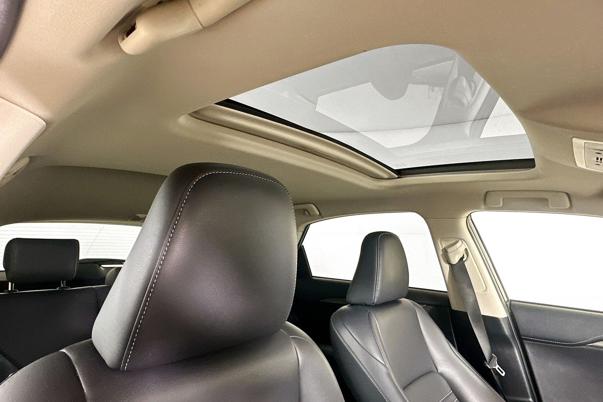 2014 Lexus NX300h LUXURY HYBRID (FWD) AYZ10R