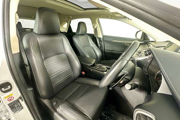 2014 Lexus NX300h LUXURY HYBRID (FWD) AYZ10R