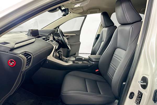 2020 Lexus NX300h LUXURY HYBRID (FWD) AYZ10R