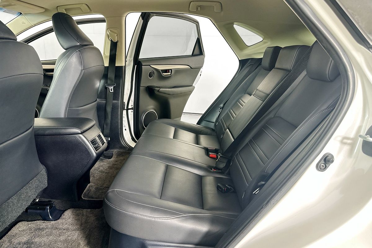 2014 Lexus NX300h LUXURY HYBRID (FWD) AYZ10R