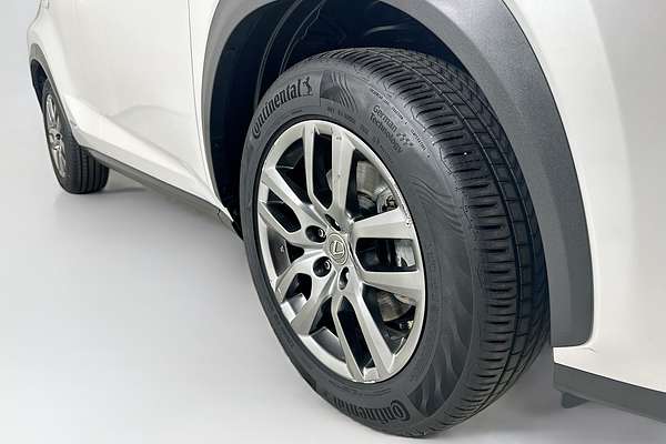 2014 Lexus NX300h LUXURY HYBRID (FWD) AYZ10R
