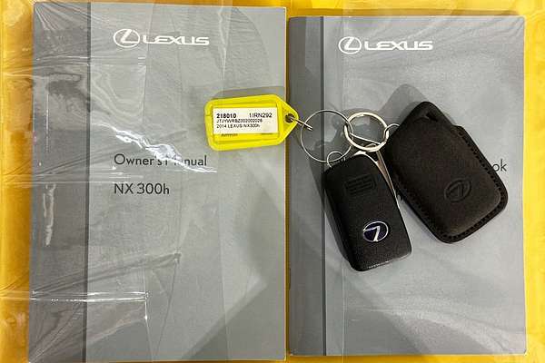 2014 Lexus NX300h LUXURY HYBRID (FWD) AYZ10R