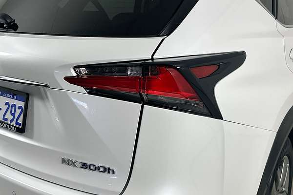 2014 Lexus NX300h LUXURY HYBRID (FWD) AYZ10R