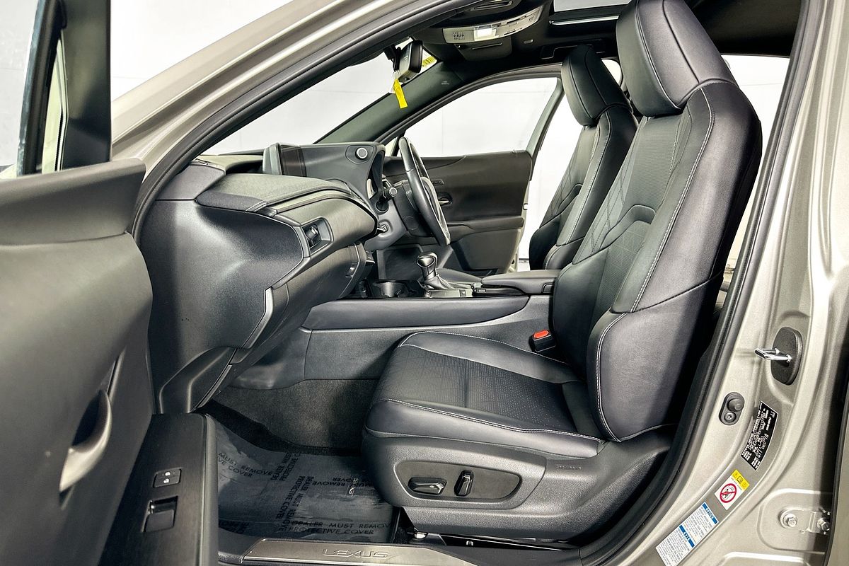 2019 Lexus UX250h SPORTS LUX +EP1 HYBRID (AWD) MZAH15R