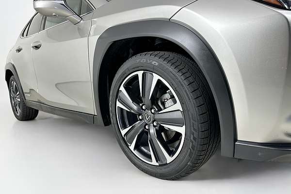 2019 Lexus UX250h SPORTS LUX +EP1 HYBRID (AWD) MZAH15R