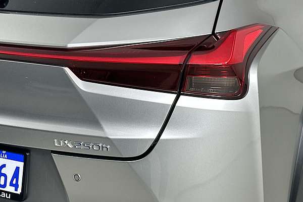 2019 Lexus UX250h SPORTS LUX +EP1 HYBRID (AWD) MZAH15R