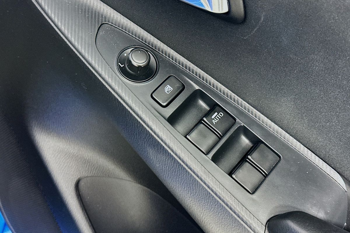 2015 Mazda MAZDA2 GENKI DJ