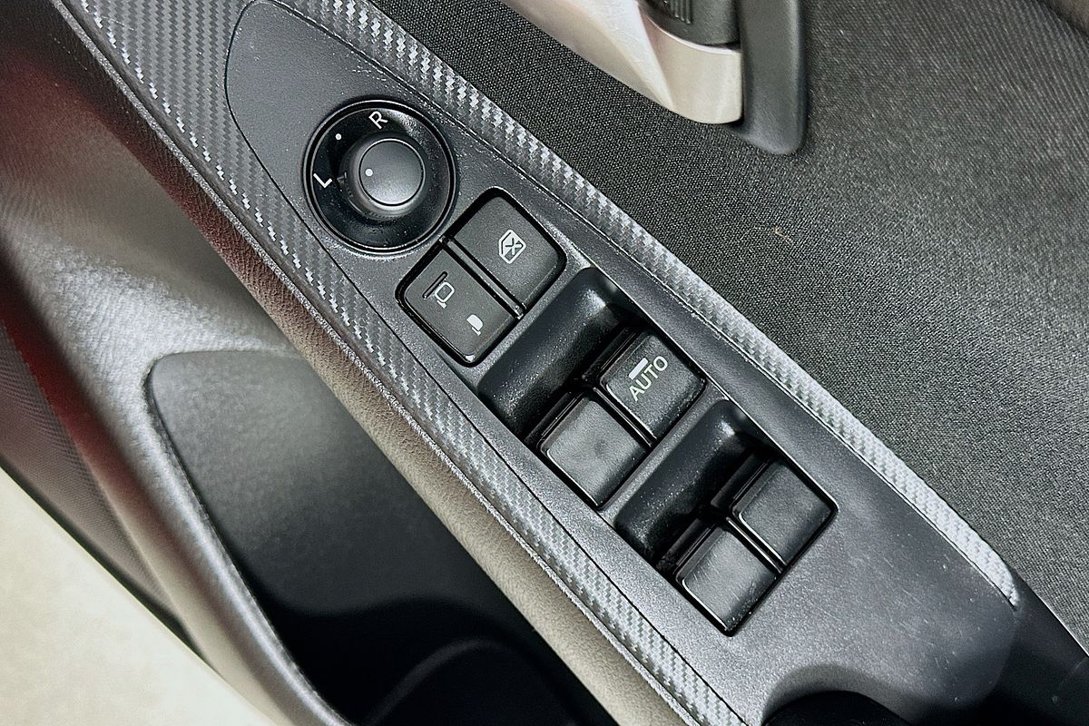 2017 Mazda 2 NEO DJ MY17