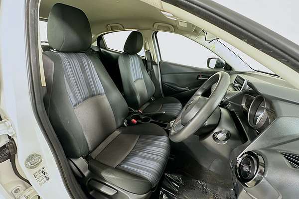 2016 Mazda MAZDA2 NEO DJ MY16