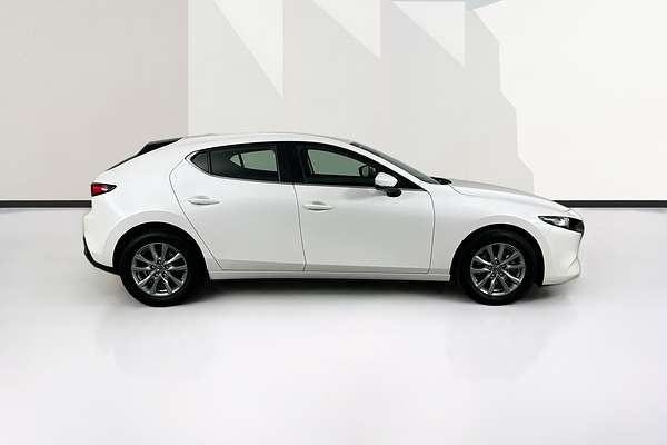 2024 Mazda MAZDA3 G20 PURE 300Q