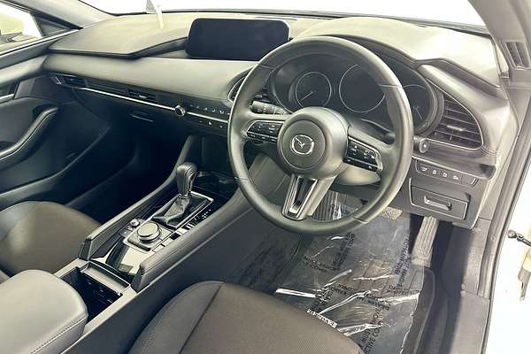 2024 Mazda MAZDA3 G20 PURE 300Q