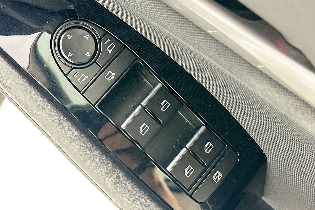 2024 Mazda MAZDA3 G20 PURE 300Q