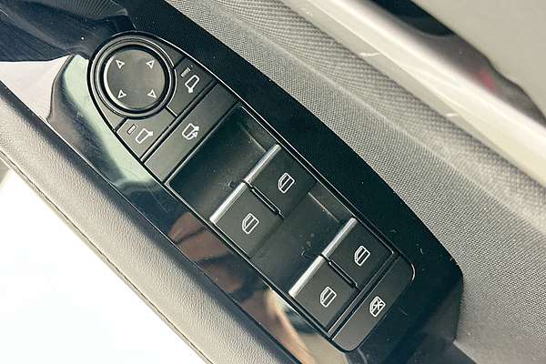 2024 Mazda MAZDA3 G20 PURE 300Q