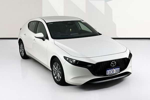 2024 Mazda MAZDA3 G20 PURE 300Q