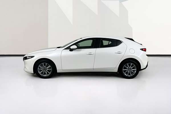 2024 Mazda MAZDA3 G20 PURE 300Q