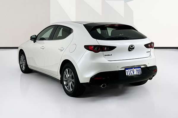 2024 Mazda MAZDA3 G20 PURE 300Q