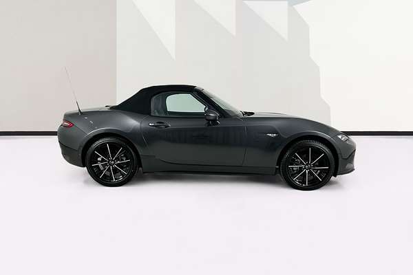 2025 Mazda MX-5 G20 ROADSTER GT MX5Z