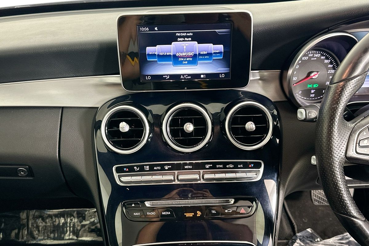 2015 Mercedes-Benz C200  205