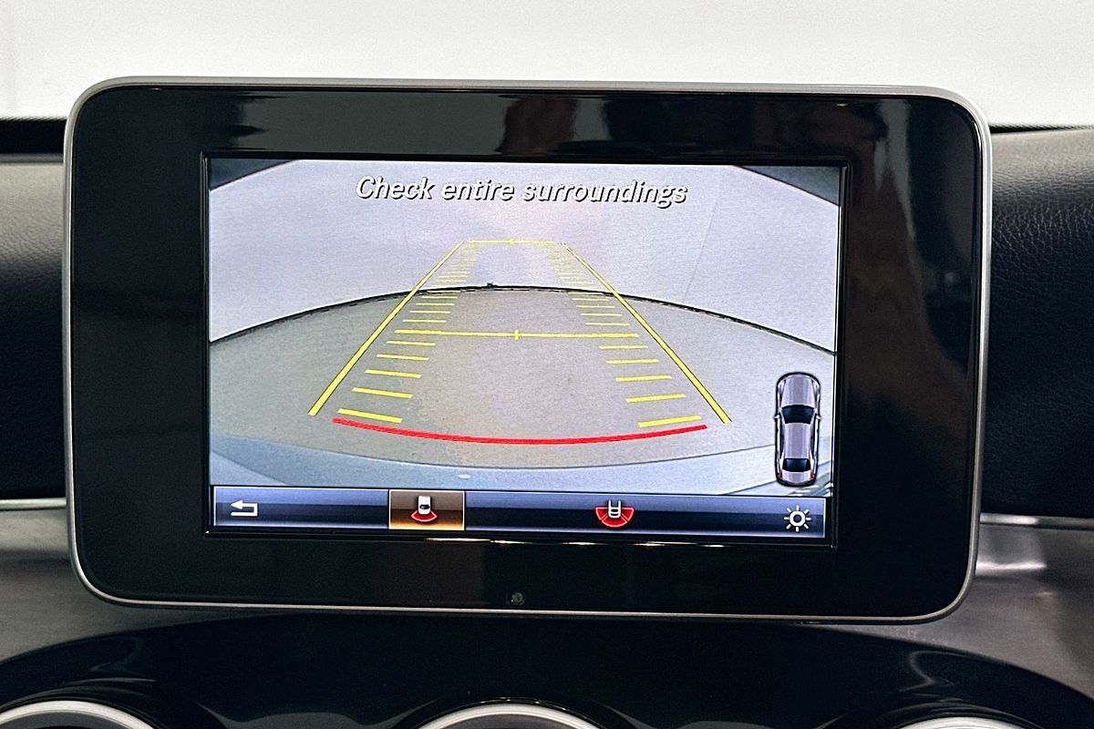 2015 Mercedes-Benz C200  205