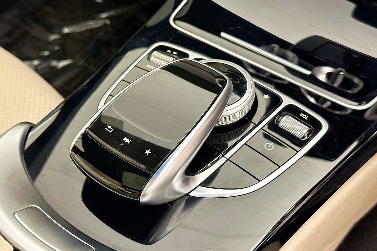 2016 Mercedes-Benz C200  205 MY16