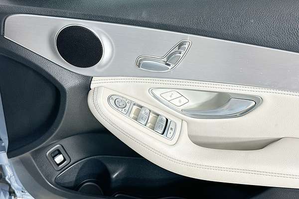 2015 Mercedes-Benz C200  205