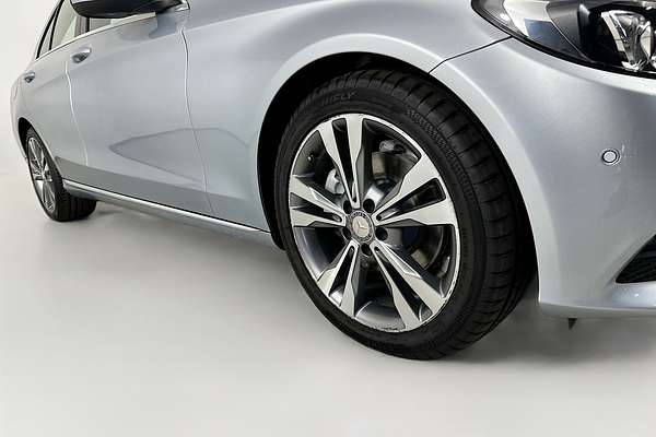 2015 Mercedes-Benz C200  205