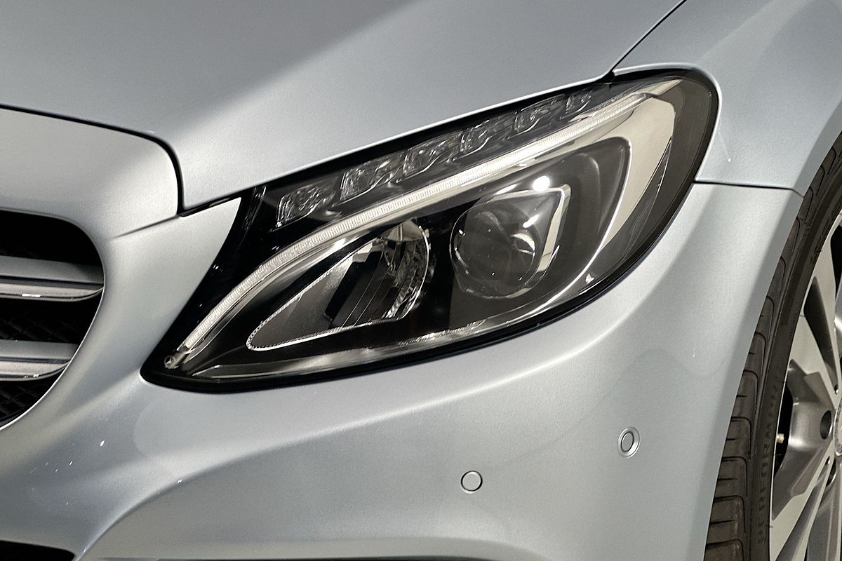 2015 Mercedes-Benz C200  205