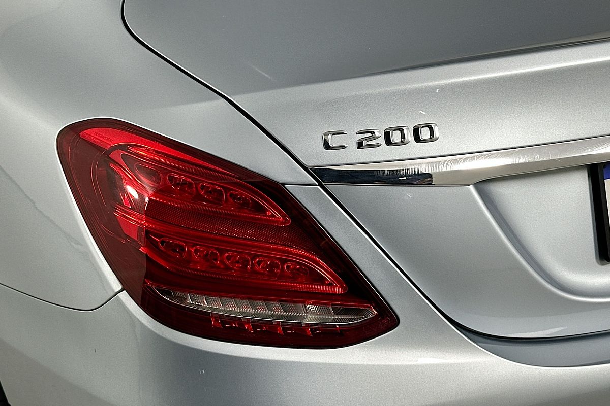 2015 Mercedes-Benz C200  205