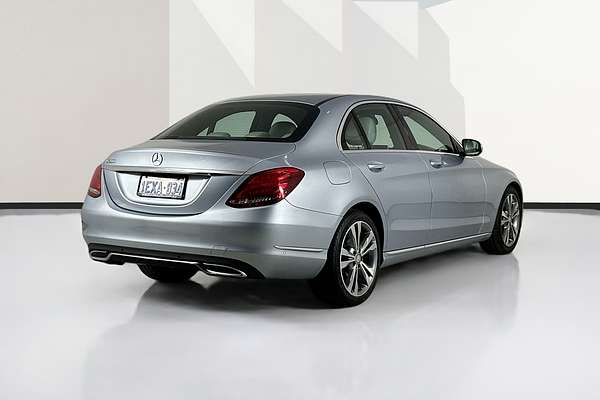 2015 Mercedes-Benz C200  205