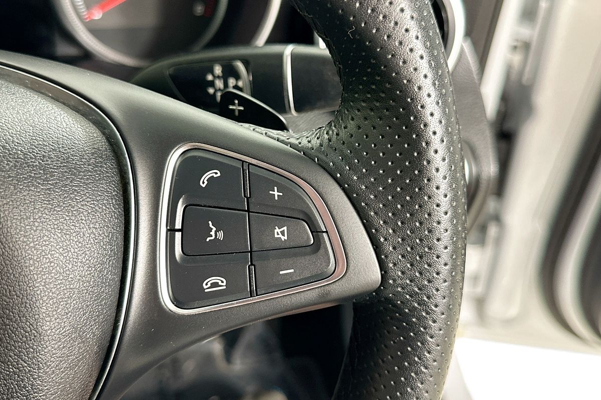 2017 Mercedes-Benz C200  205 MY17