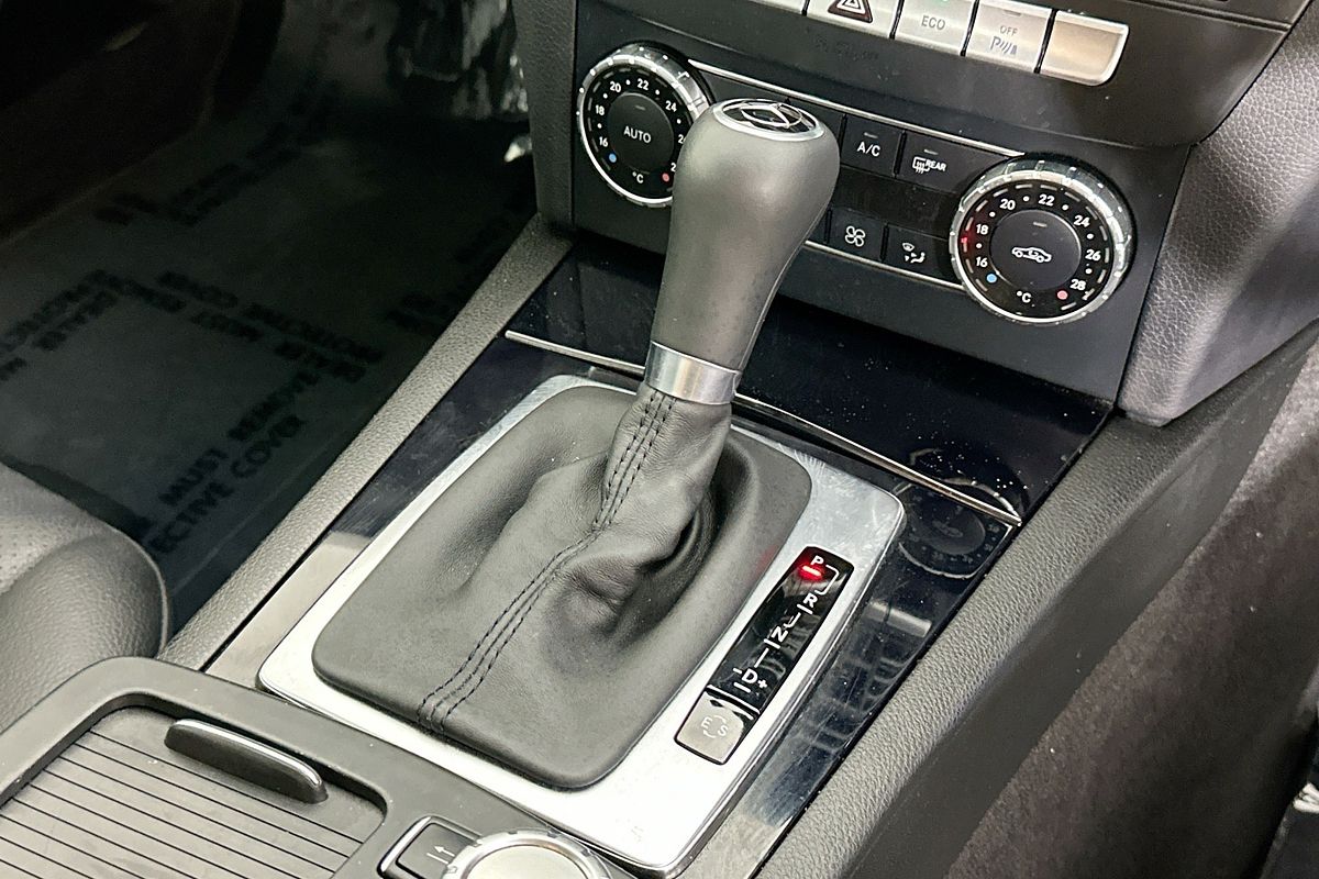 2012 Mercedes-Benz 200 CDI BE W204 MY12