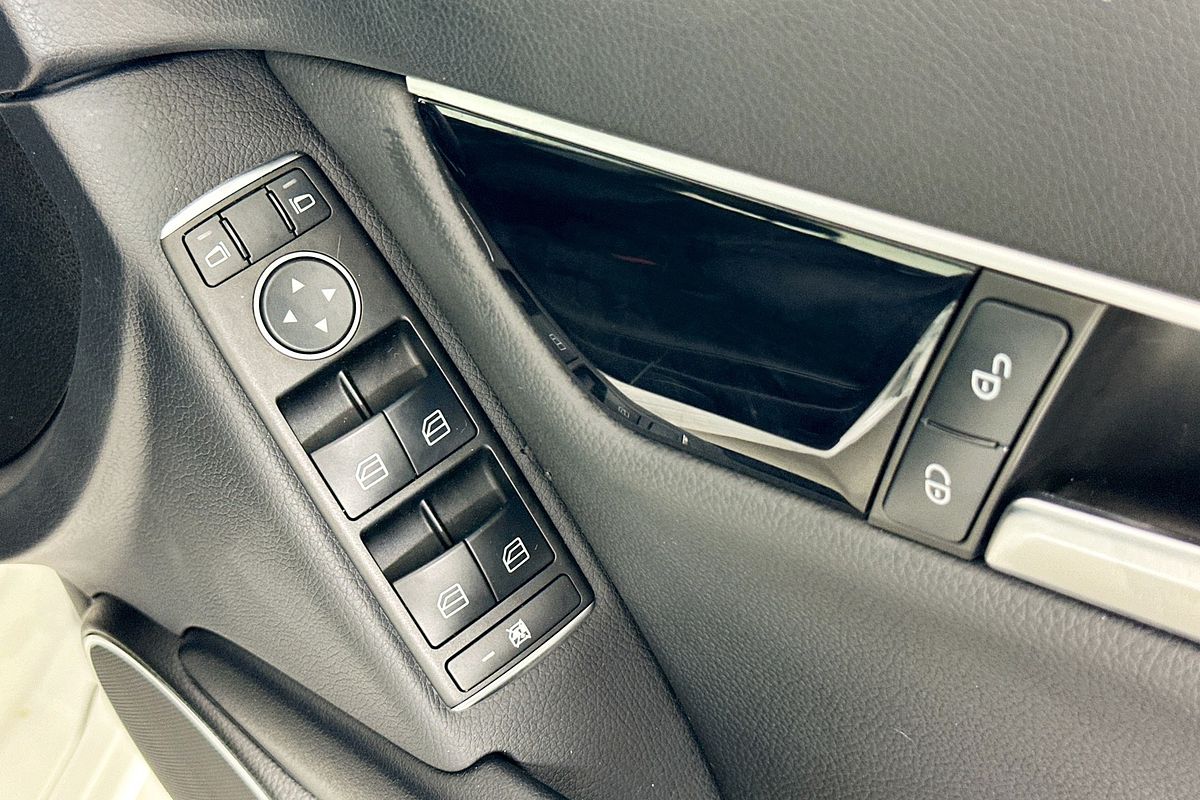 2012 Mercedes-Benz 200 CDI BE W204 MY12