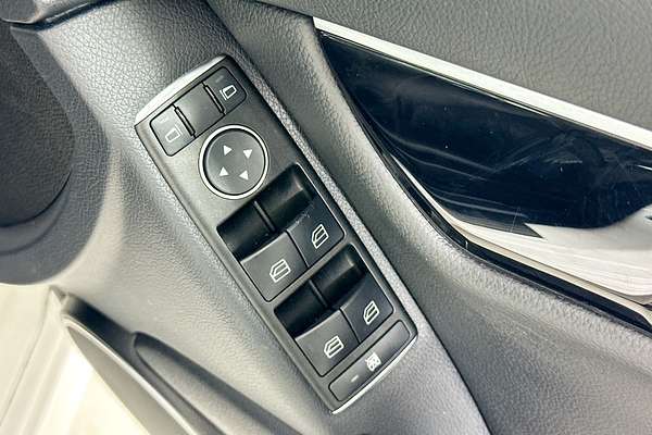 2012 Mercedes-Benz C200 BE W204 MY11