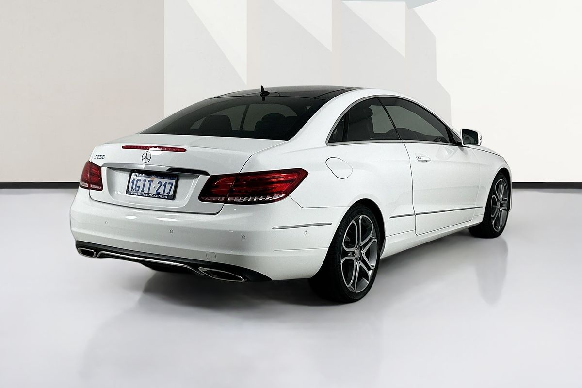 2015 Mercedes-Benz E200  207 MY15