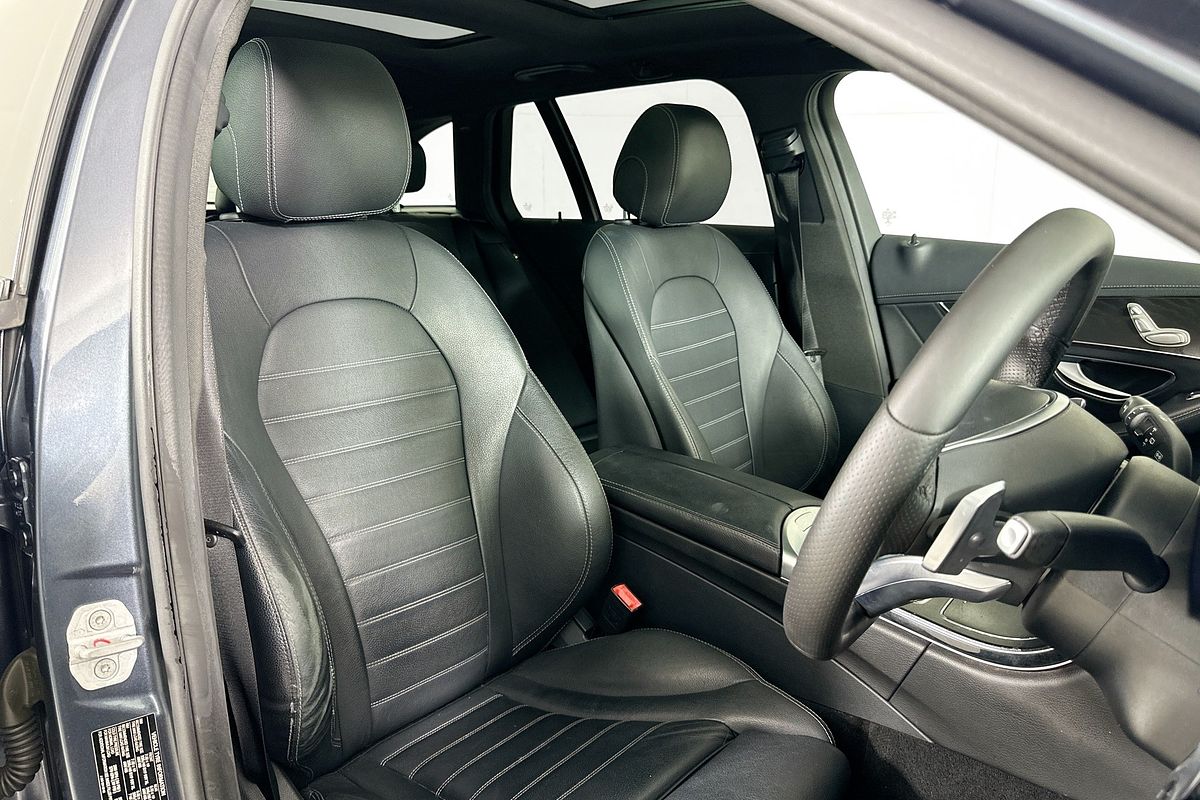 2015 Mercedes-Benz C250  205